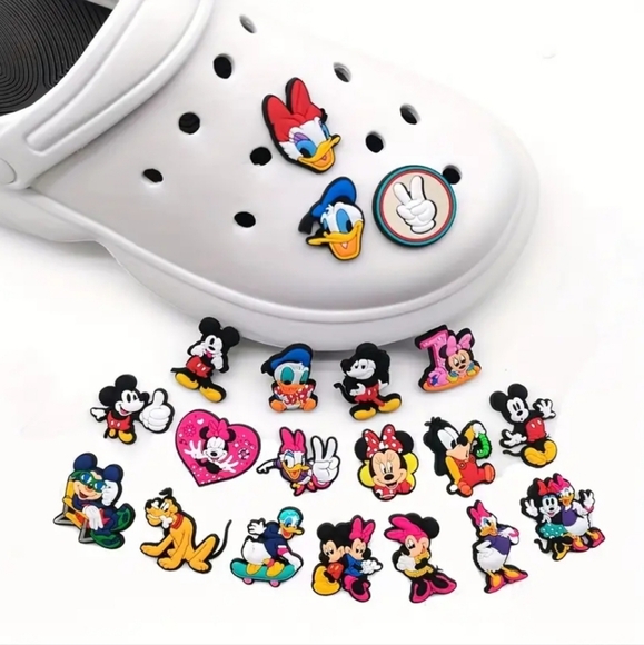20PCS Adorable Mickey Minnie Donald Duck Cartoon Shoe Buckles - Detachable - Picture 1 of 5